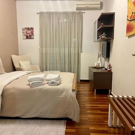 Apartamento Elegant Downtown Retreat Kalamata Exterior foto