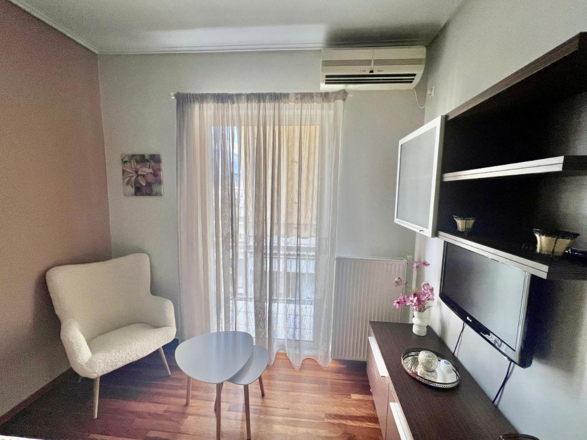 Apartamento Elegant Downtown Retreat Kalamata Exterior foto