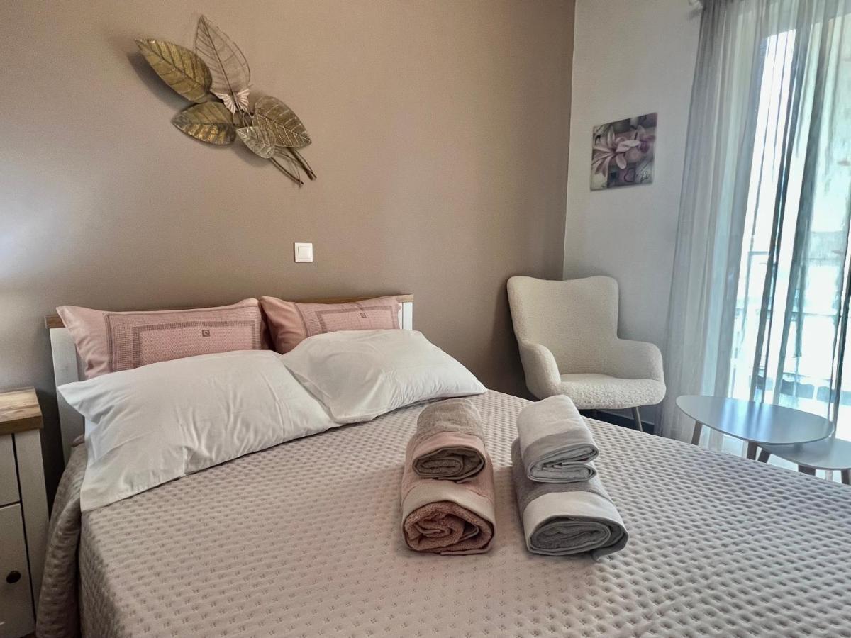 Apartamento Elegant Downtown Retreat Kalamata Exterior foto