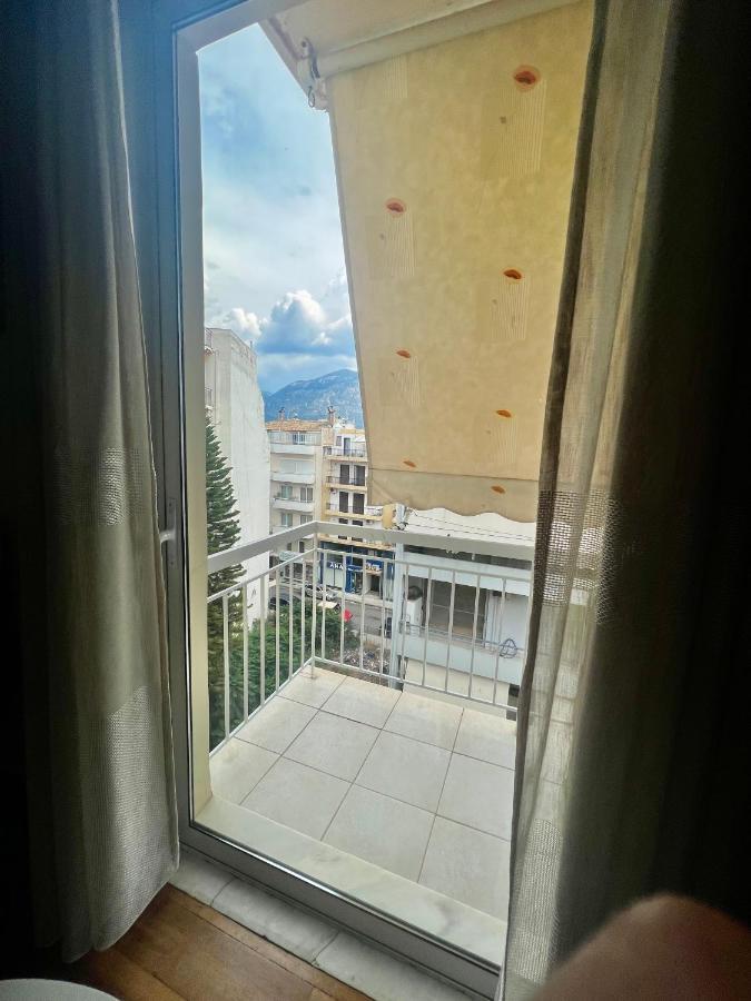 Apartamento Elegant Downtown Retreat Kalamata Exterior foto