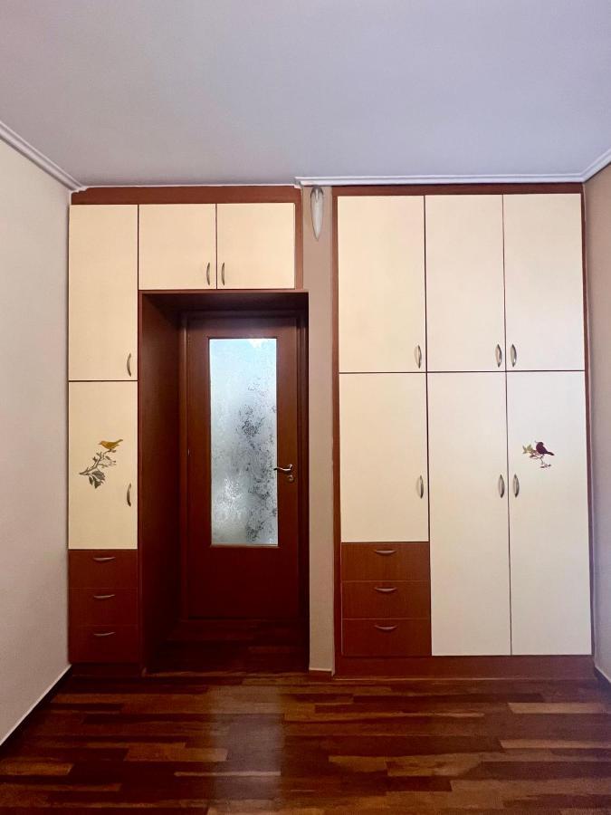 Apartamento Elegant Downtown Retreat Kalamata Exterior foto
