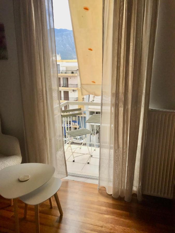 Apartamento Elegant Downtown Retreat Kalamata Exterior foto