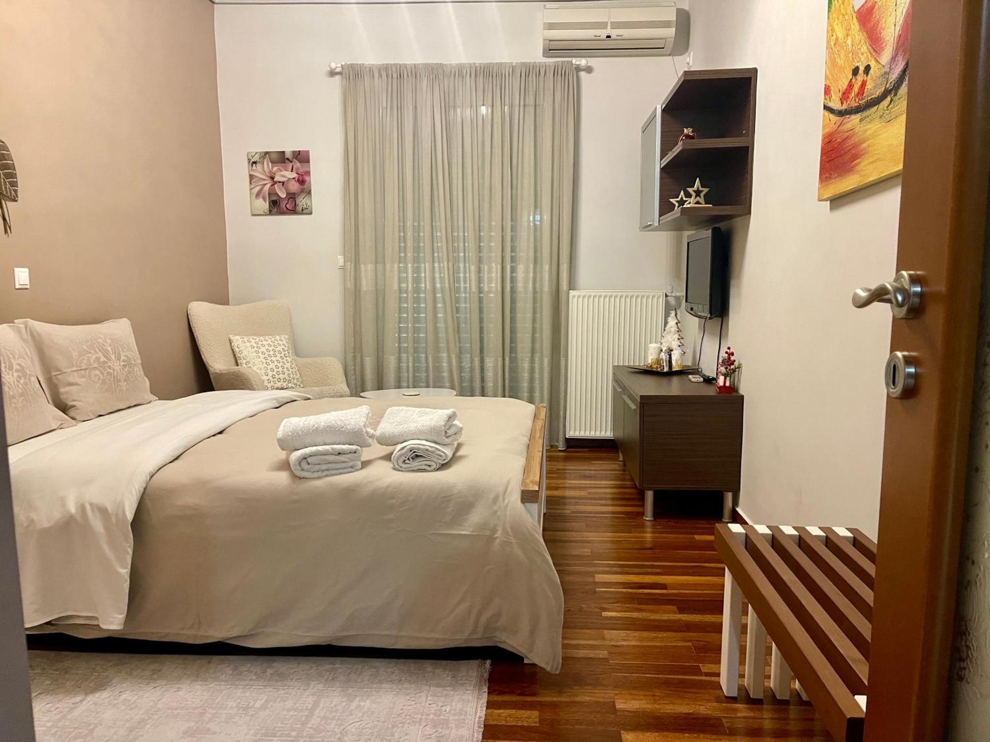 Apartamento Elegant Downtown Retreat Kalamata Exterior foto